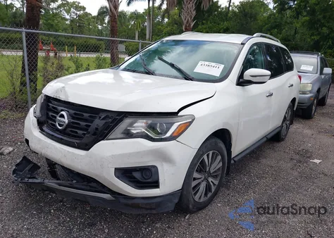 2017 Nissan Pathfinder S z USA, uszkodzony, nr VIN 5N1DR2MN8HC907478